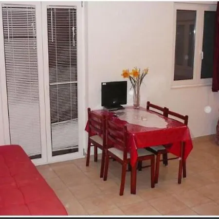 Tasteful Apartment In Zadar With Balcony